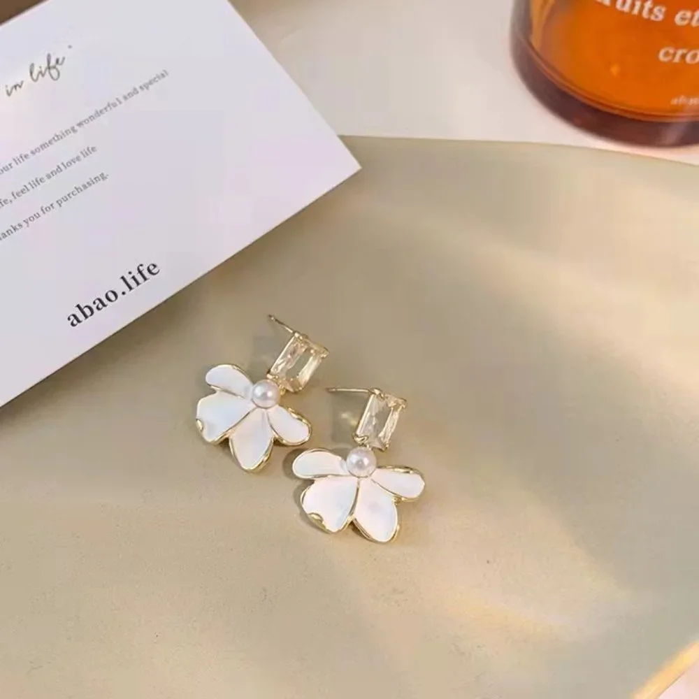 Flower Earrings - Picture 3 of 4